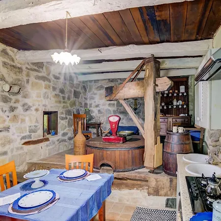 Family Mill With Bbq Vakantiehuis