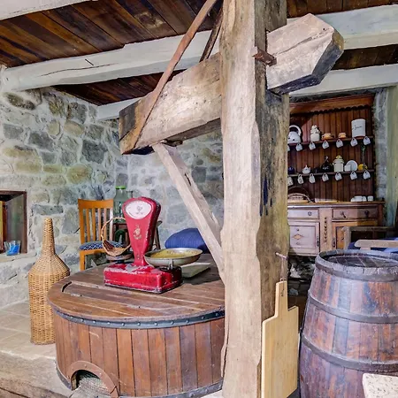 Family Mill With Bbq Vakantiehuis