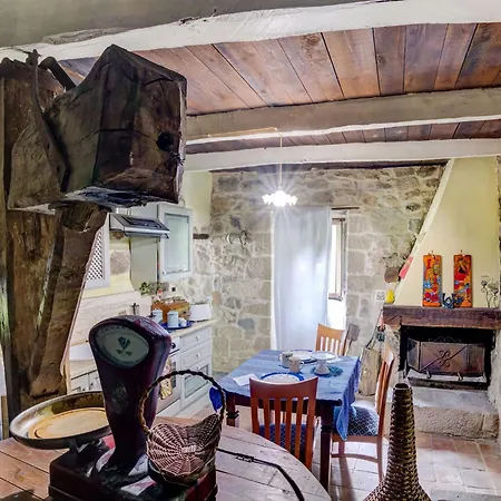 Family Mill With Bbq Vakantiehuis Piana di Forcella